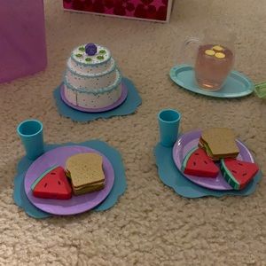 AMERICAN GIRL DOLL Chrissa's Party Treats